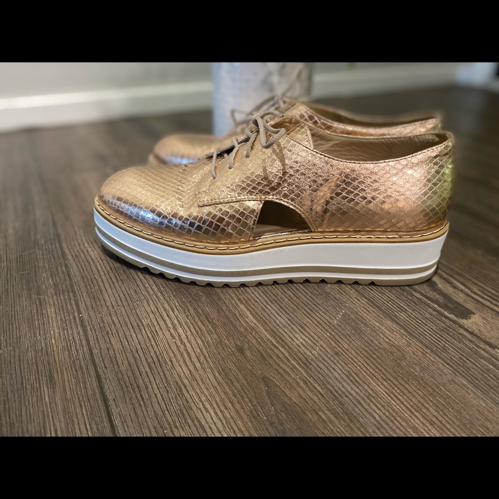 Summit by White Mountain loafers